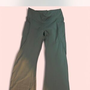 Green High-Waisted Yoga Pants